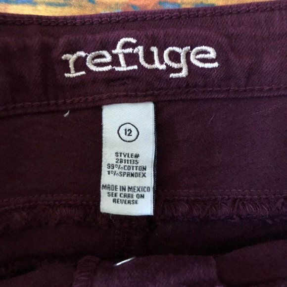 Shorts - Picture 3 of 3